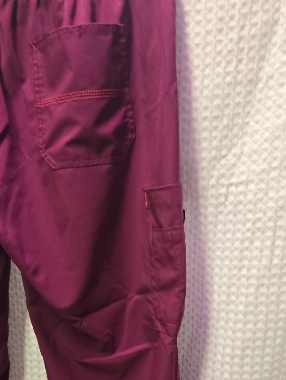 3 Pairs Of Carhartt Women's Cargo Scrub Pants - Medium Petite - Burgundy/Maroon - Picture 4 of 9